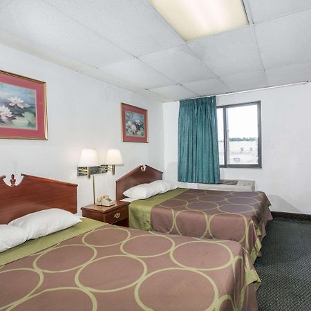 Super 8 By Wyndham Pompano Beach Dış mekan fotoğraf